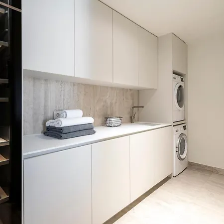 Savoy Monumentalis I By An Island * Фуншал