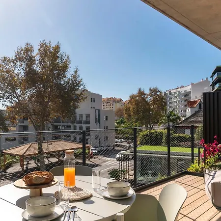 Savoy Monumentalis I By An Island Funchal