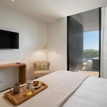 Daire Savoy Monumentalis I By An Island *