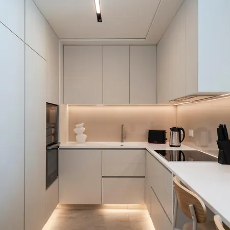 Savoy Monumentalis I By An Island Apartment *